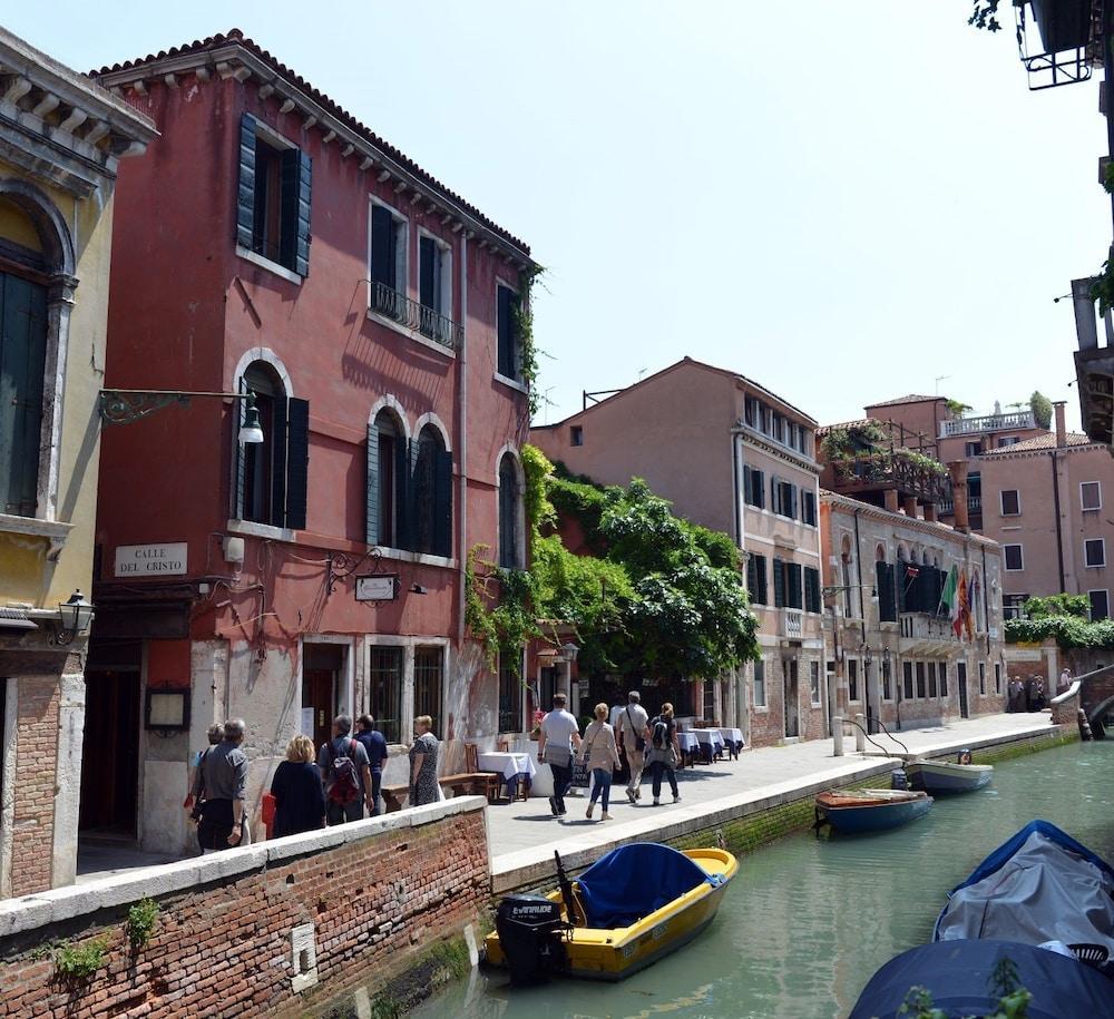 Hotel Iris Venice Exterior photo