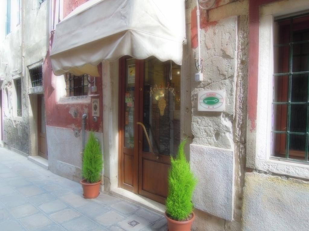 Hotel Iris Venice Exterior photo