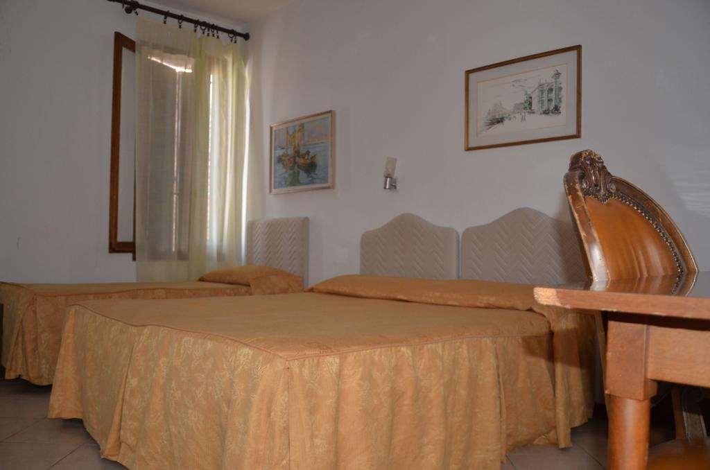 Hotel Iris Venice Room photo